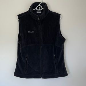 Men’s black Columbia vest